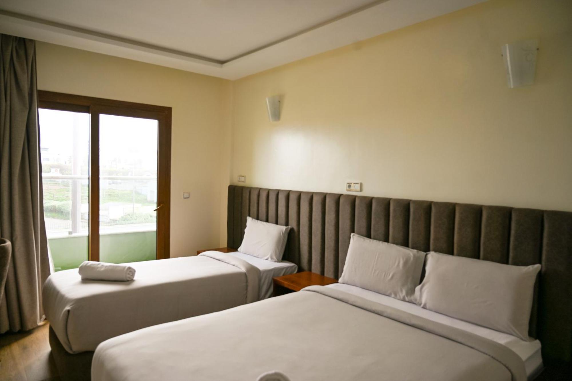 Hotel Jawharat El Jadida Exteriör bild